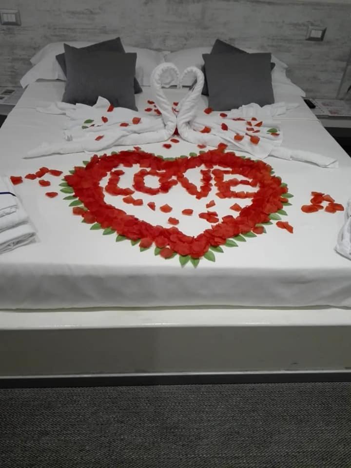 Отель Relais San Pietro Рим Экстерьер фото