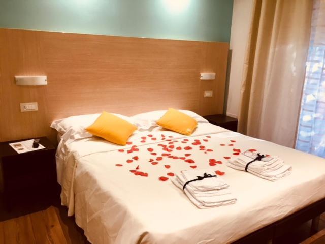 Отель Relais San Pietro Рим Экстерьер фото