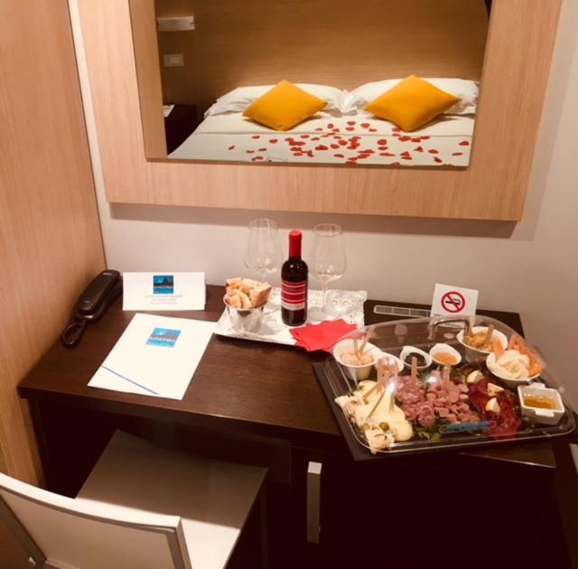 Отель Relais San Pietro Рим Экстерьер фото
