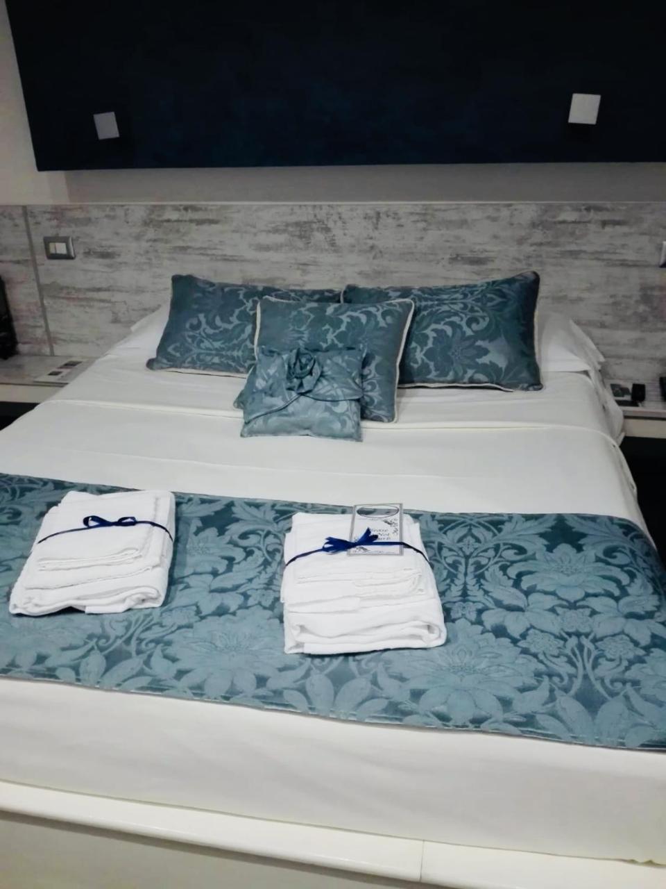 Отель Relais San Pietro Рим Экстерьер фото
